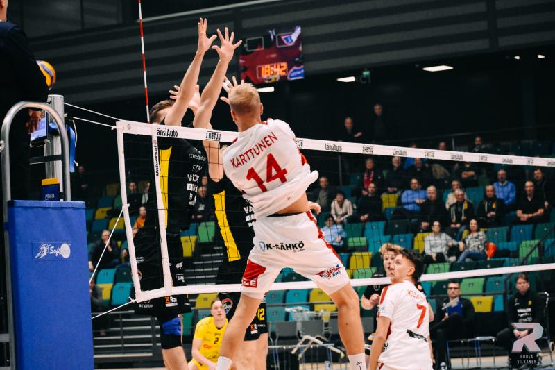 TUTO Volley huimalla nousulla voittoon Hurrikaanista - Savo Volley, VaLePa  ja Tiikerit muut voittajat - Mestaruusliiga