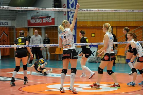 WoVo ja HPK räväyttivät puolivälierät käyntiin kotivoitoin