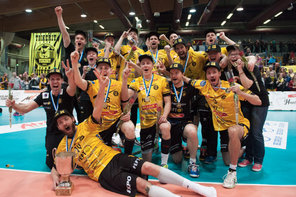 Kokkolan Tiikereille toinen lentopallomestaruus