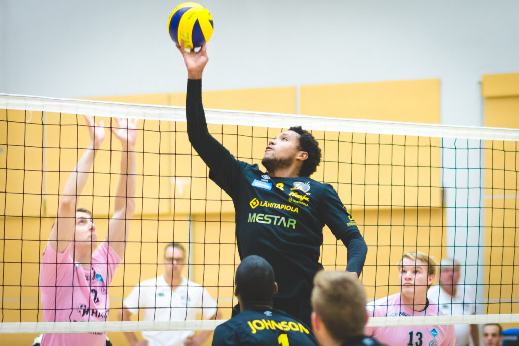 Austin ja Prokopenko lokakuun pelaajat Mestaruusliigassa