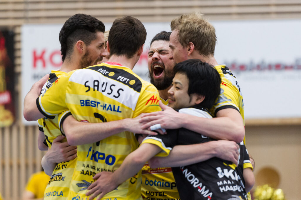 KoVe nipisti Tiikereiltä erän - Liiga-Riennolle makea voitto