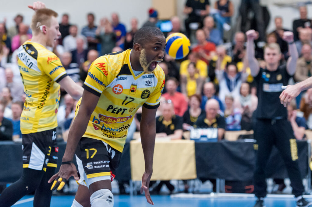 LEKA Volley ja Hurrikaani horjuttivat suosikkeja