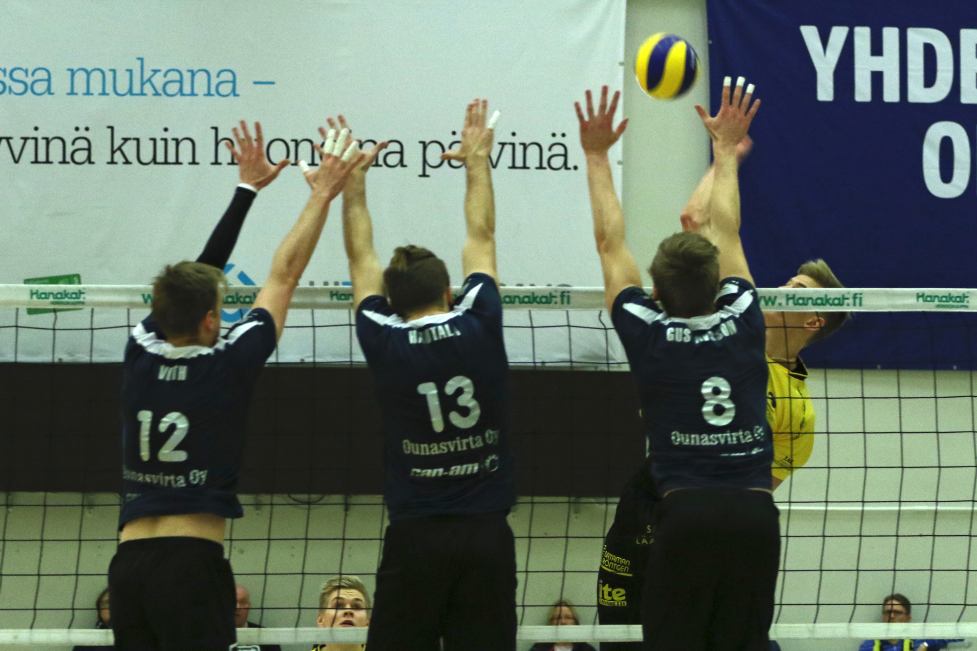 Sunnuntain Fanseat-otteluna Suomen Cupia