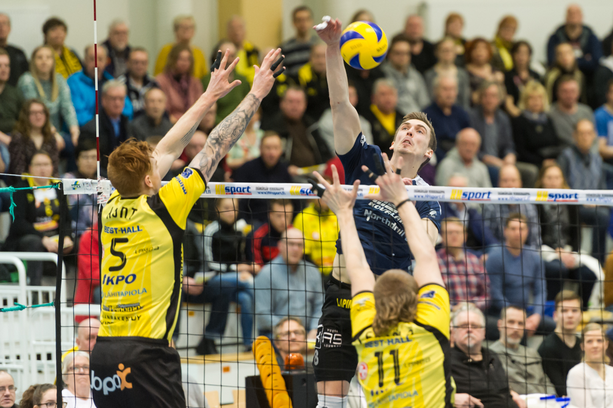 VaLePa, Sampo Volley ja Team Lakkapää välieriin