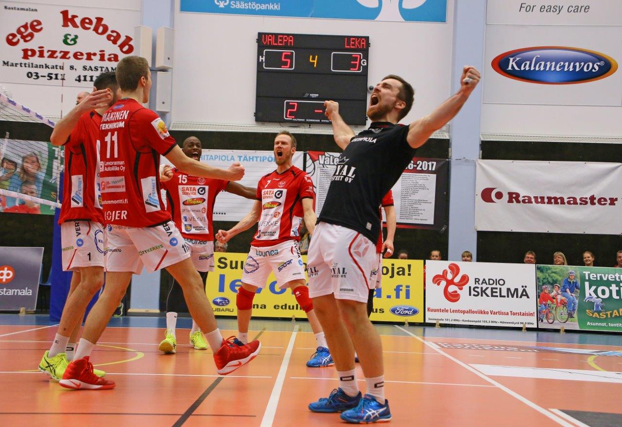 VaLePa, Sampo Volley ja Team Lakkapää välieriin