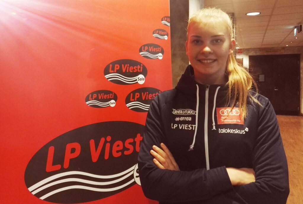 Kertu Laak LP Viestin hakkuriksi - 7 sopimusta julki