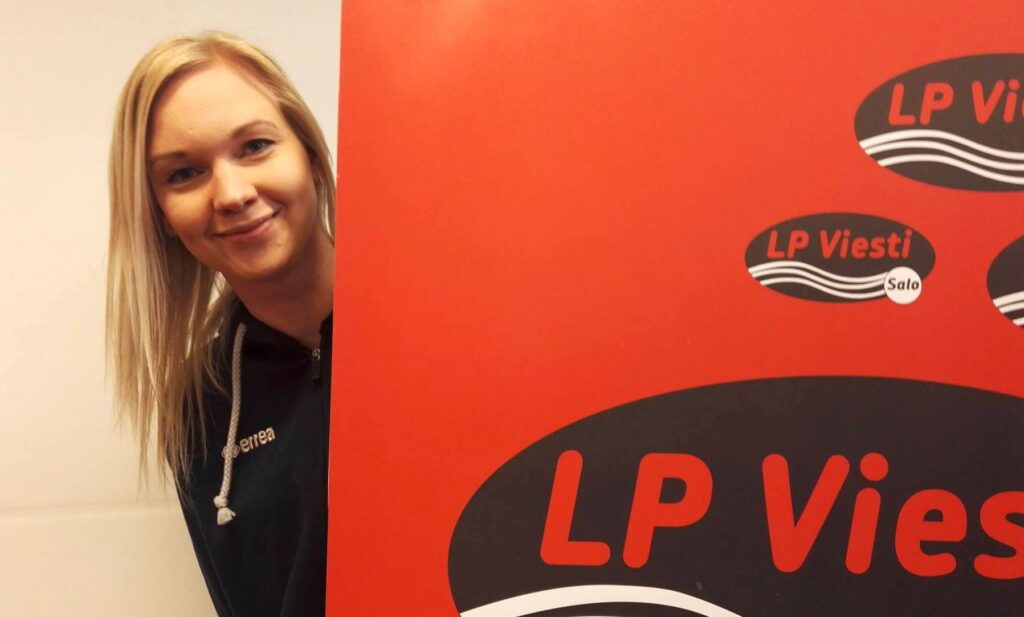 Torjuntatilaston voittanut Puukka LP Viestin paitaan