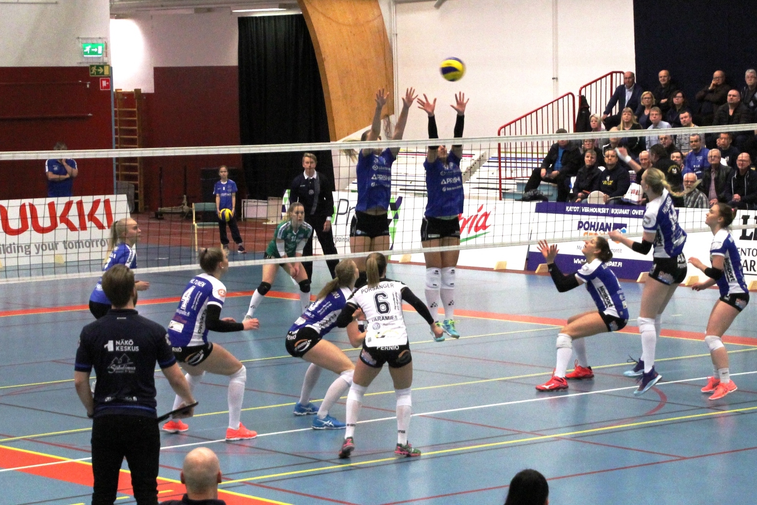Jymy käänsi laivan