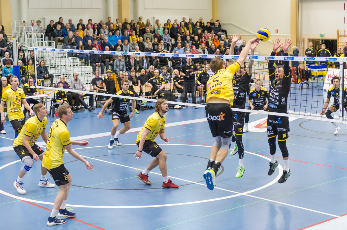 Tiikereille makea kotivoitto Hurrikaanista