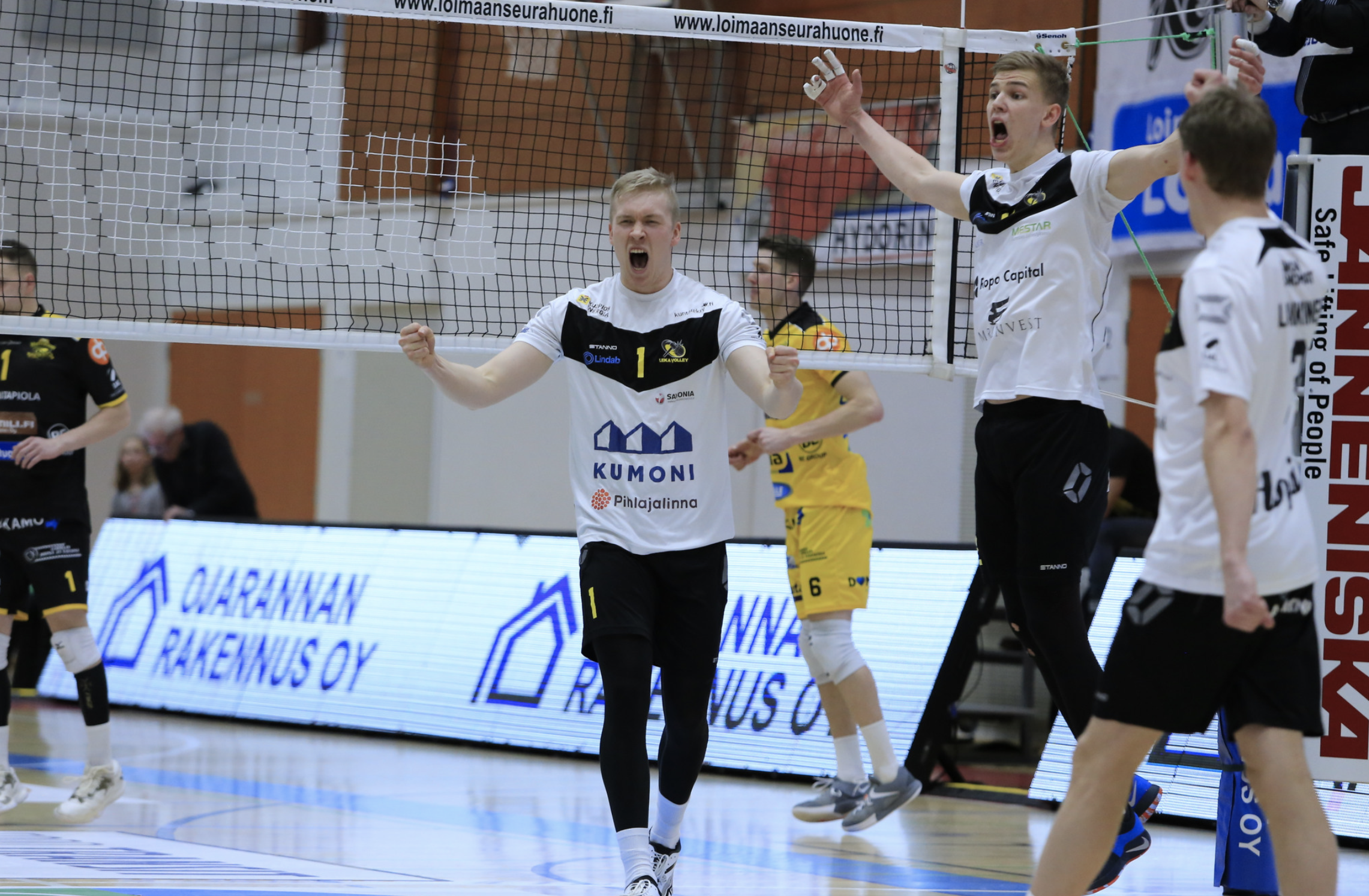 LEKA Volley ja Team Lakkapää aloittivat puolivälierät vierasvoitoilla