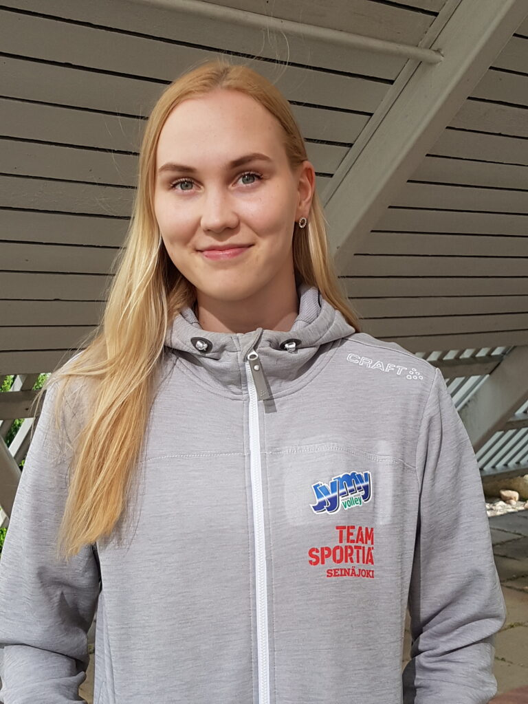 Hilkka Hujanen Nurmon Jymyyn yleispelaajaksi