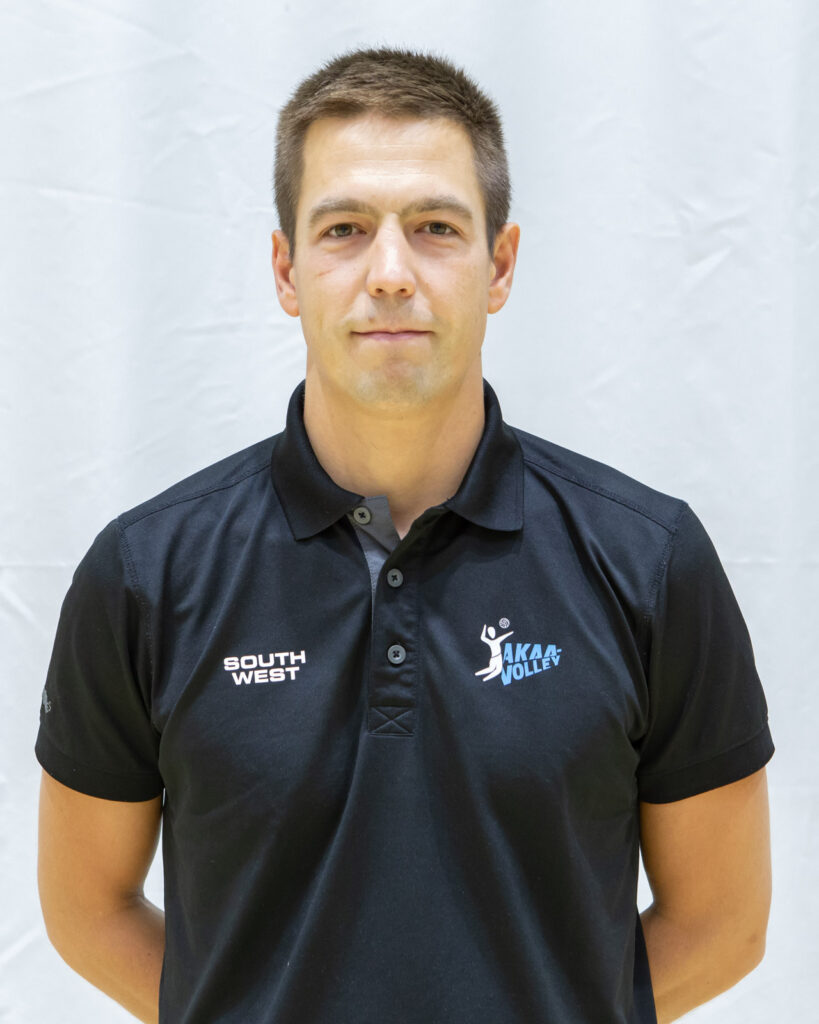 Oliver Lüütsepp valmentaa Akaa-Volleyta myös ensi kaudella