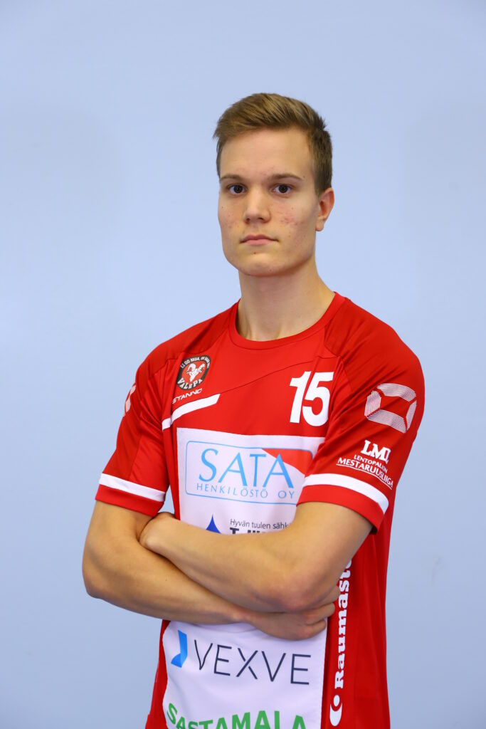 Rami Rekomaa Tiikereiden vahvuuteen ensi kaudeksi