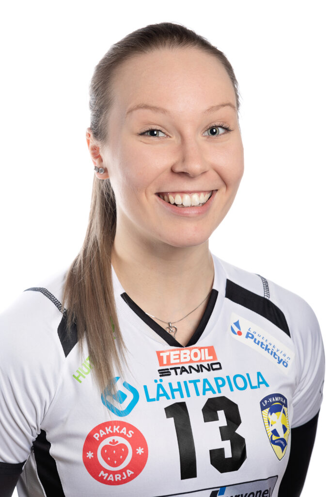 Pihla Pohjola teki jatkosopimuksen Puijo Wolleyhin ja Petra Sahlberg siirtyy LP Vampulasta
