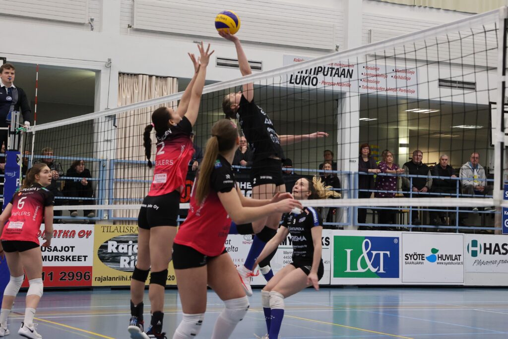 LiigaPloki runkosarjan kolmoseksi - JymyVolleyn kohtalo vielä auki