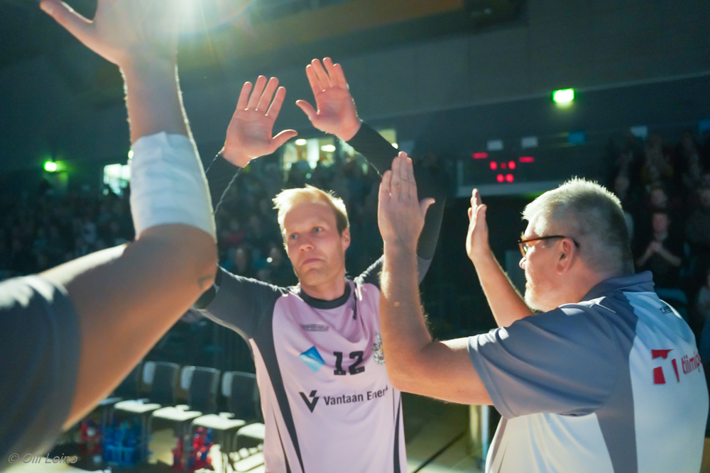 Ducks löi jälleen Savo Volley - Hurrikaani runkosarjan voittoon
