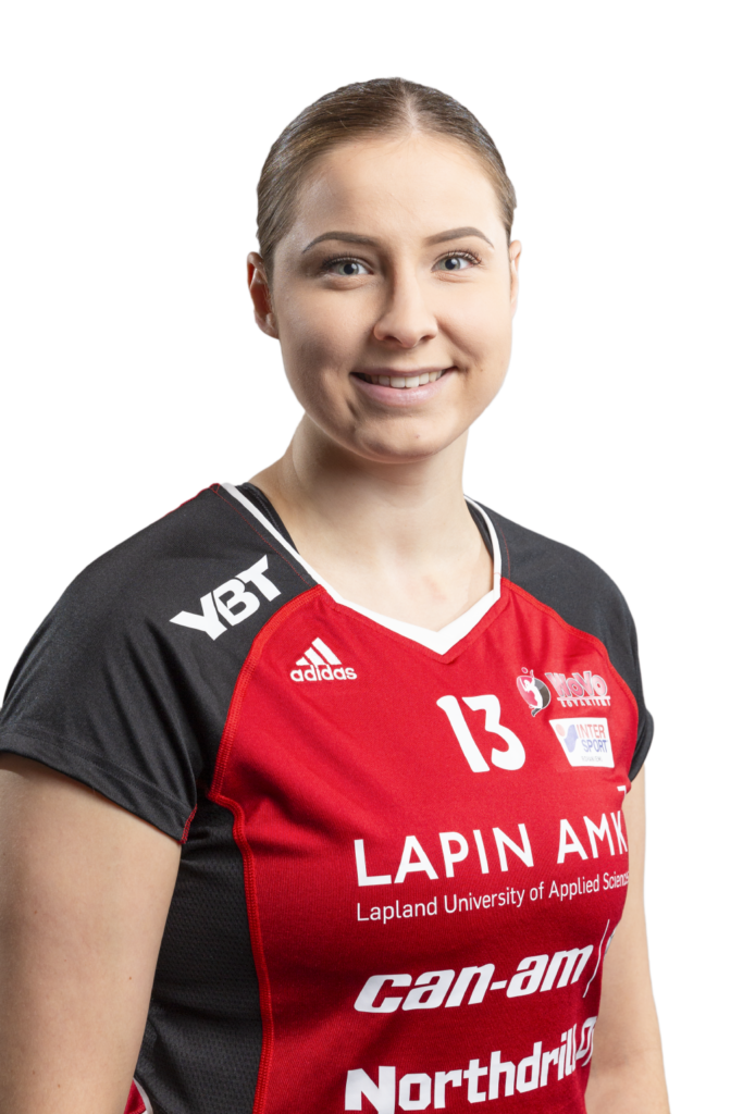 Viivi Pyhäjärvi Pölkyn paitaan
