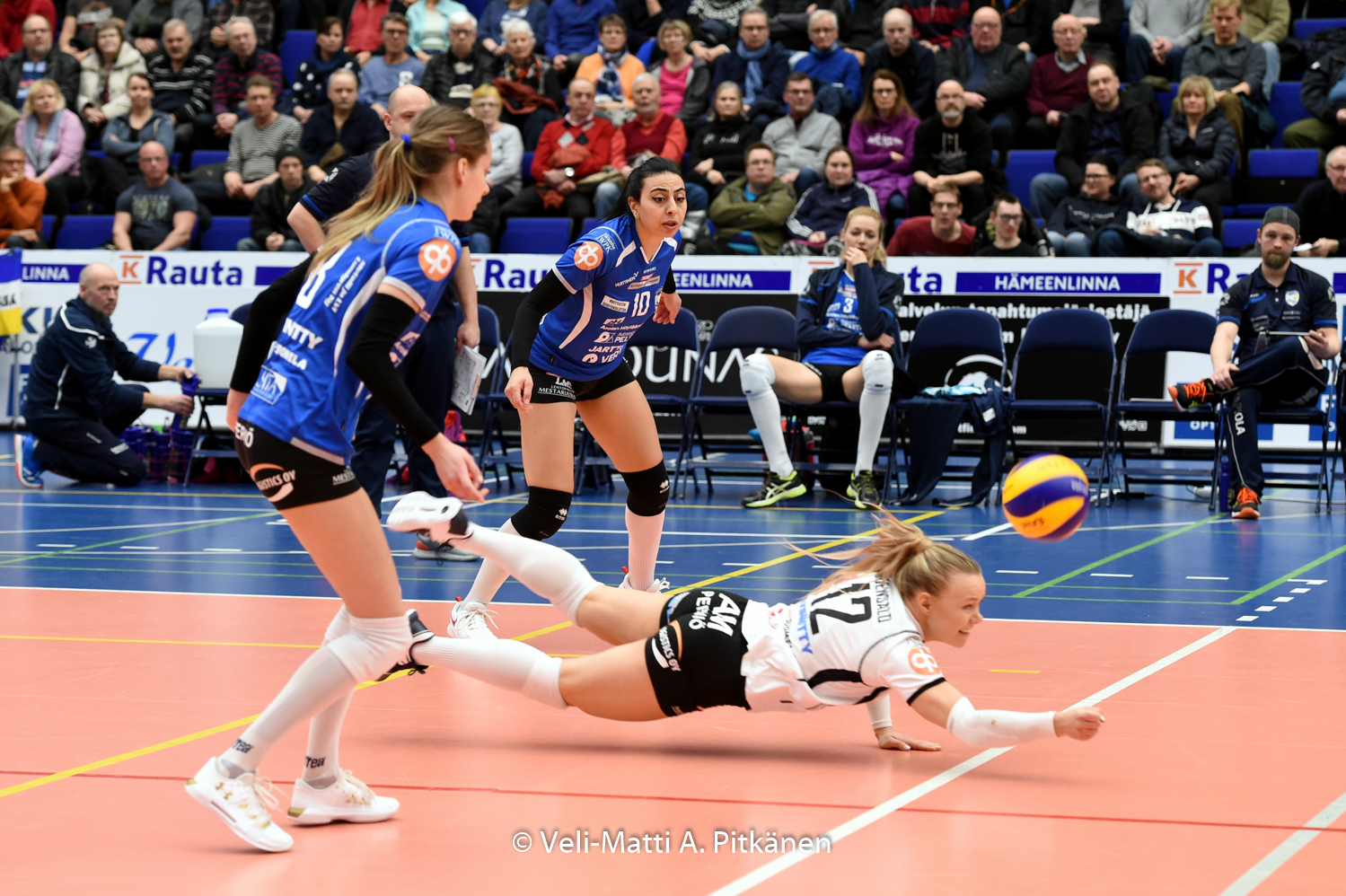 Dobreskov ja liberot jatkavat LP-Vampulassa