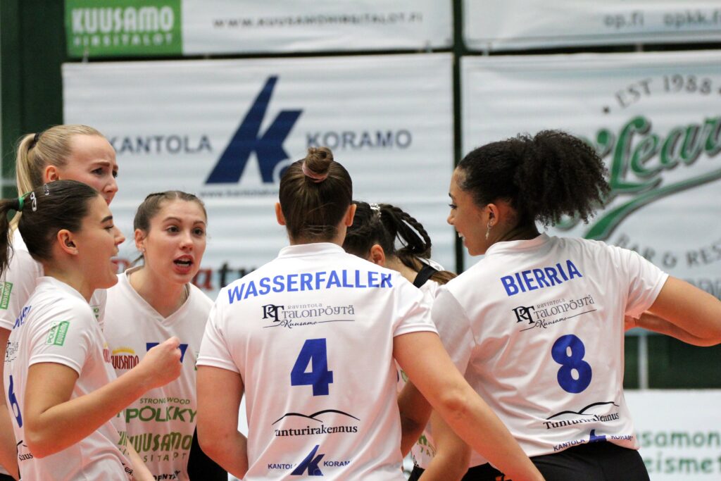 Pölkky löylytti JymyVolleyta - Hämeenlinnalle kahdeksas perättäinen voitto