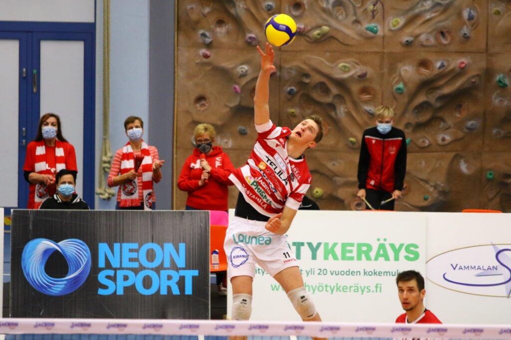 VaLePa hoiteli kärkikamppailun tyylillä - Hurrikaani ja Akaa-Volley myös voittoihin