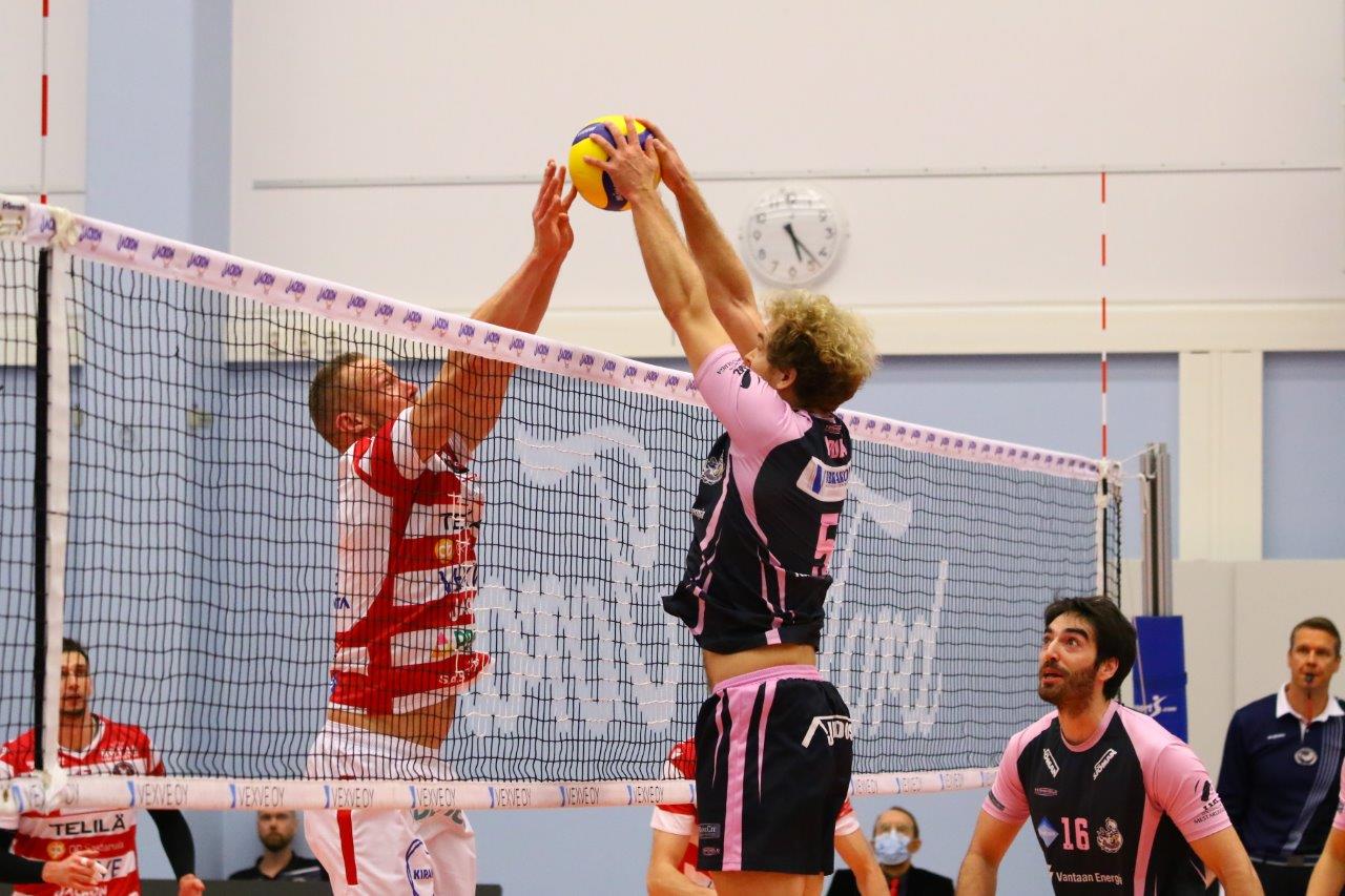 Hurmos avausvoittoon, Savo Volleyn voittoputkelle jatkoa, Tiikerit kova kotonaan ja Ducks haastoi VaLePan