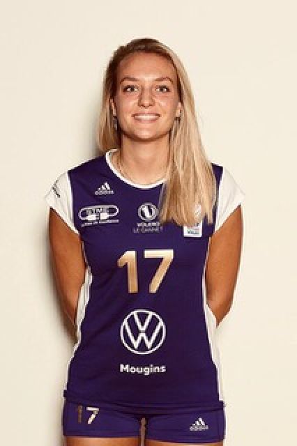 Dana Schmit Lentopallokerhon passariksi