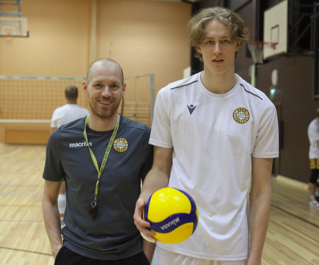 Veikka Lindqvist on Savo Volleyn uusi hakkuri