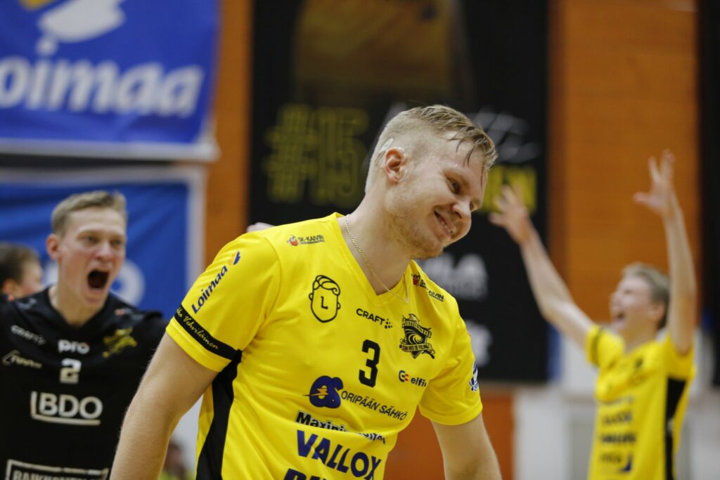 Hurrikaani löi Ducksit - Lakkapää TUTO Volleyn