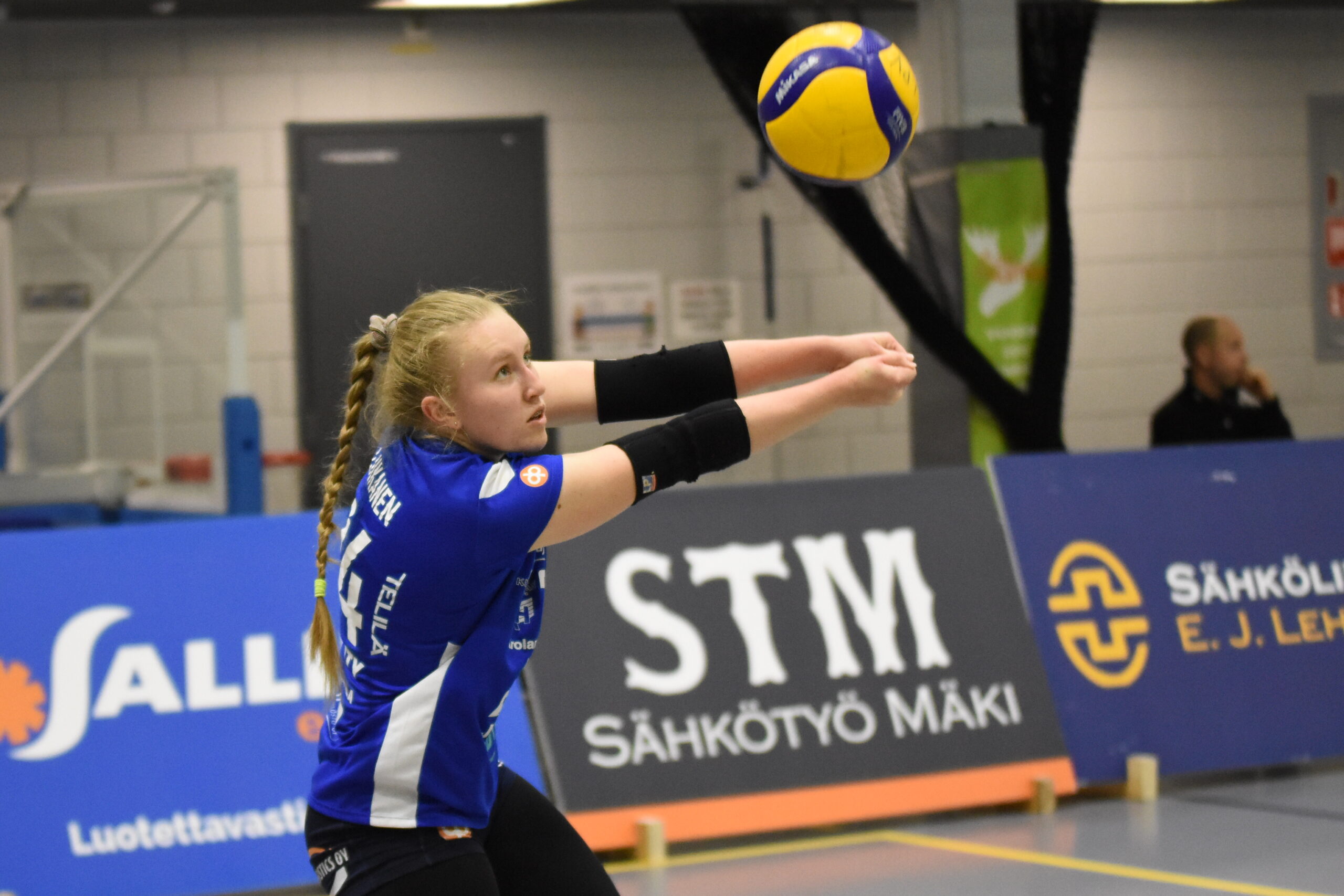 JymyVolley ja LP-Vampula kovia kotonaan - LP Kangasala vei paikallistaiston