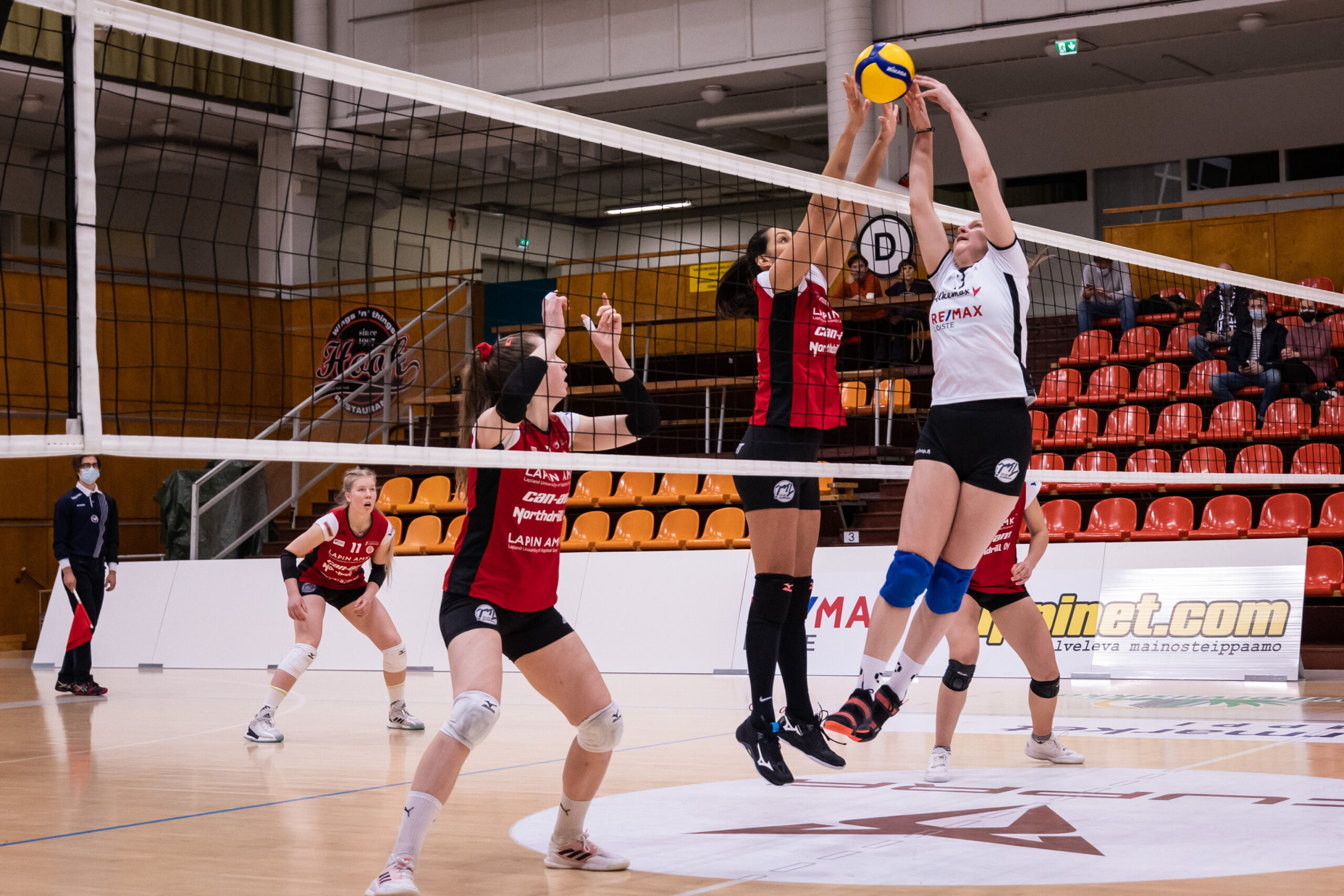 Helsinki Volleylle ensimmäinen liigavoitto - Pölkky ja LP Kangasala vierasvoittoihin