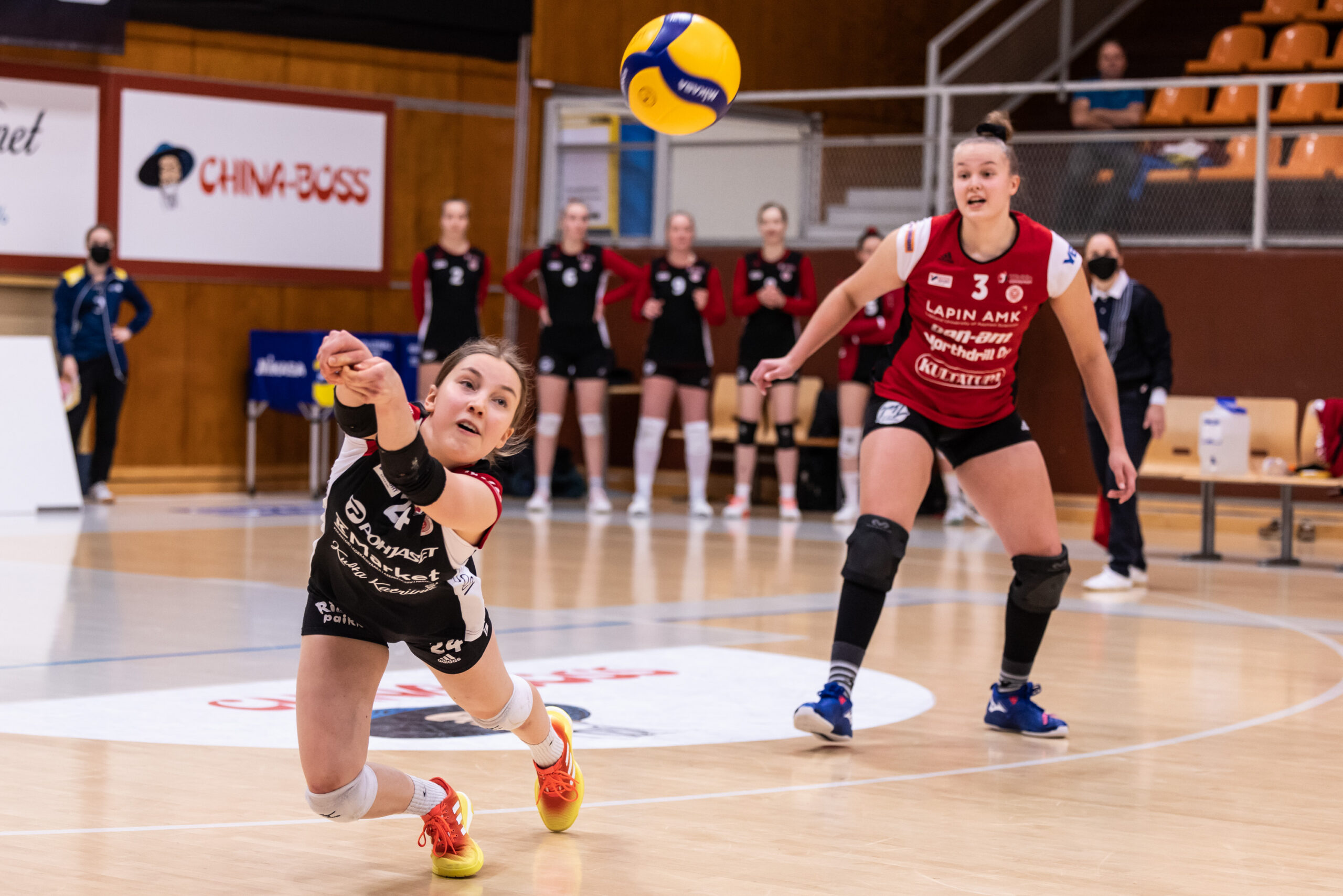 Helsinki Volleylle ensimmäinen liigavoitto - Pölkky ja LP Kangasala vierasvoittoihin
