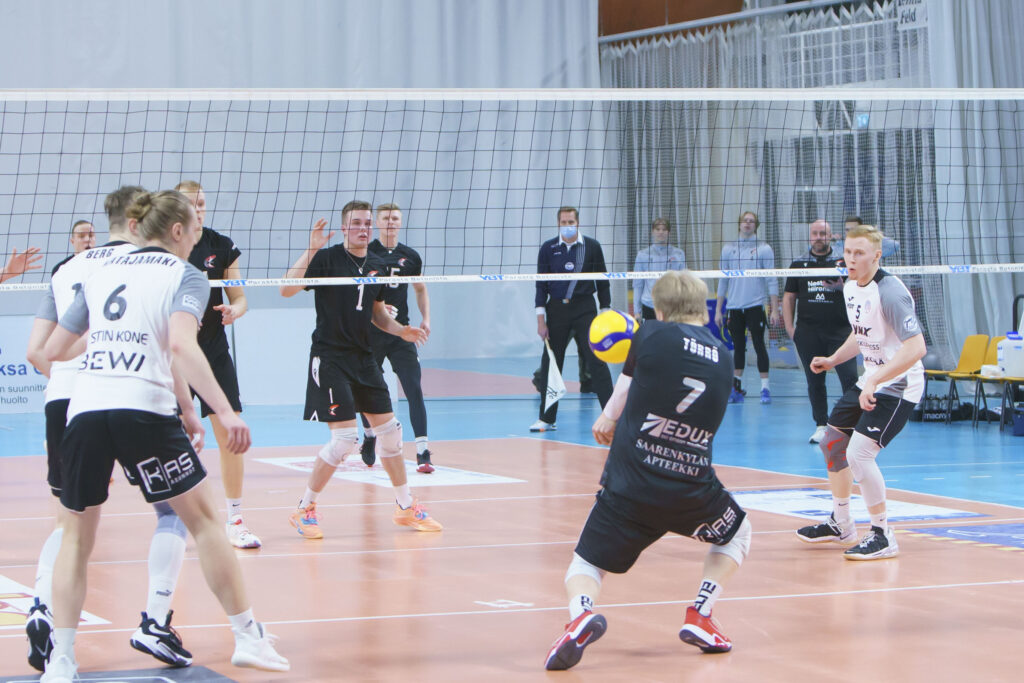 Pohjoisen hegemoniaottelu Team Lakkapäälle siipirikkoa Ettaa vastaan