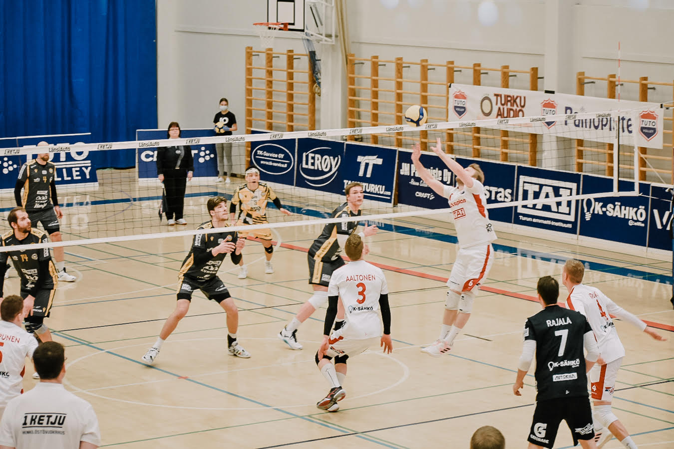 TUTO Volley rutisti voiton sarjakärki Savosta