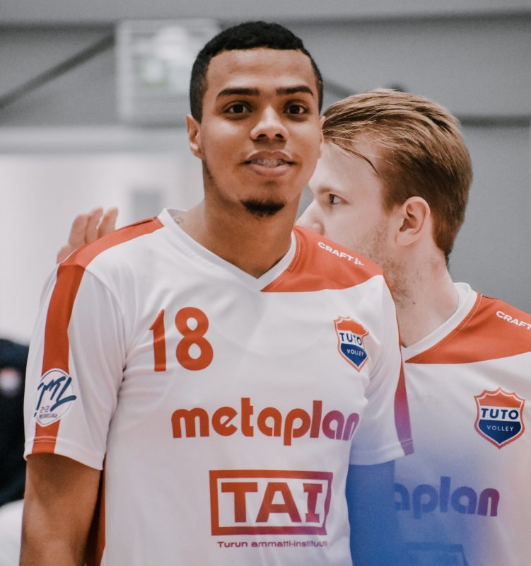 TUTO Volley terveyshuolia - kokoonpano pienenee loppukaudeksi
