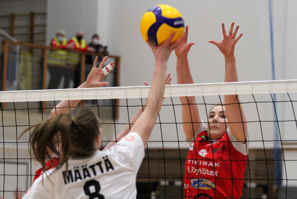 Puijo Wolley piinasi hetkittäin - LP Kangasala 3-0 -avausvoittoon