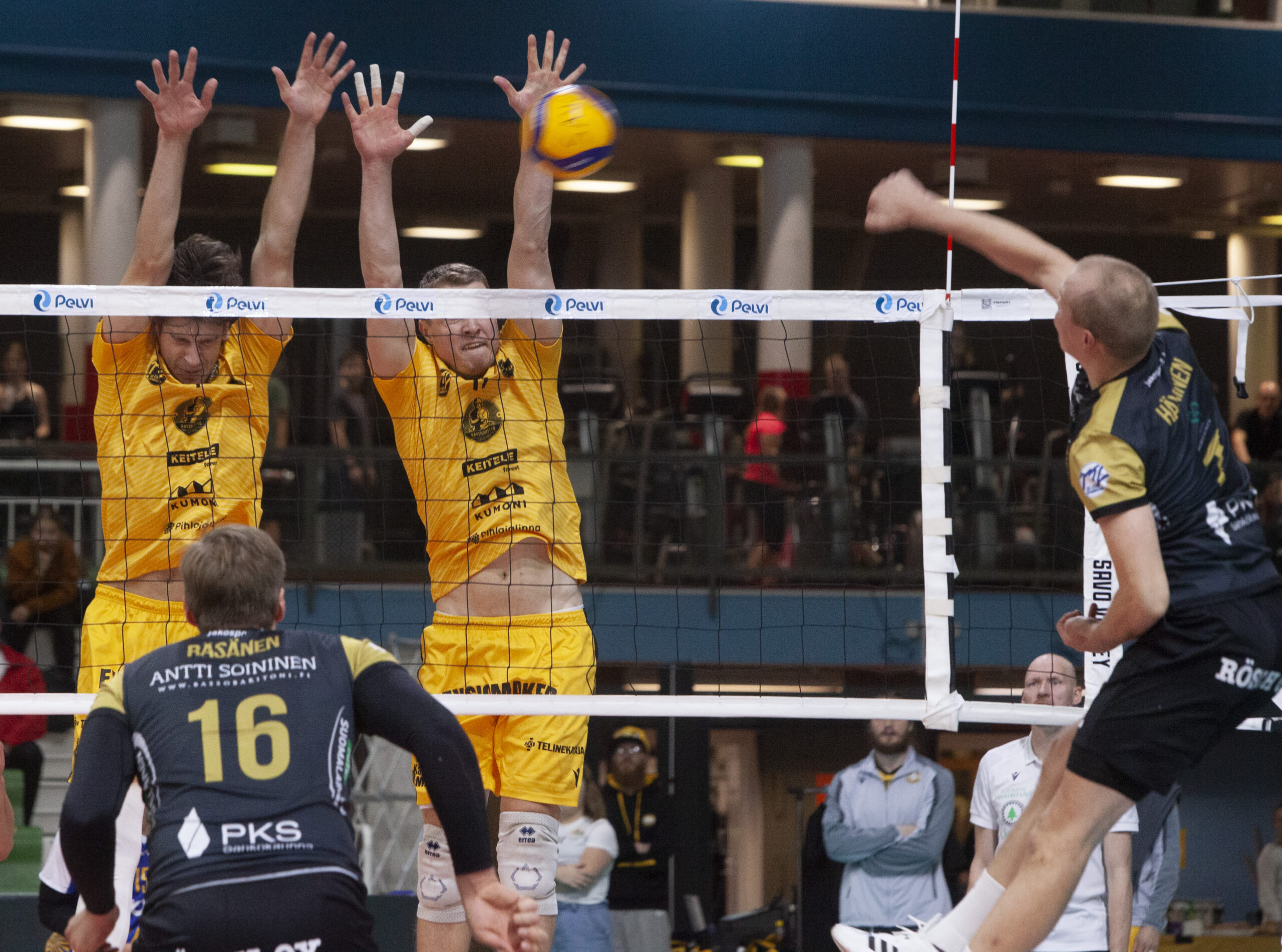 Loimulle niukasti avaustappio Akaassa - Hurmos voitti Savo Volleyn