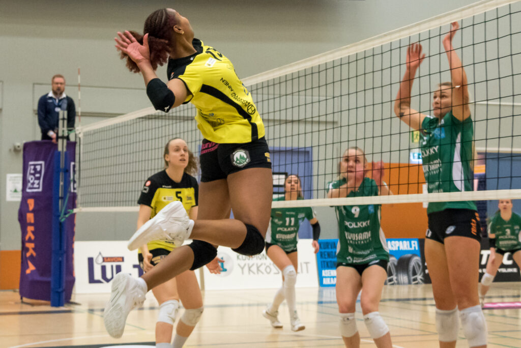 Puijo Wolley jatkoi Pölkyn vierastuskaa ja nousi liigakärkeen