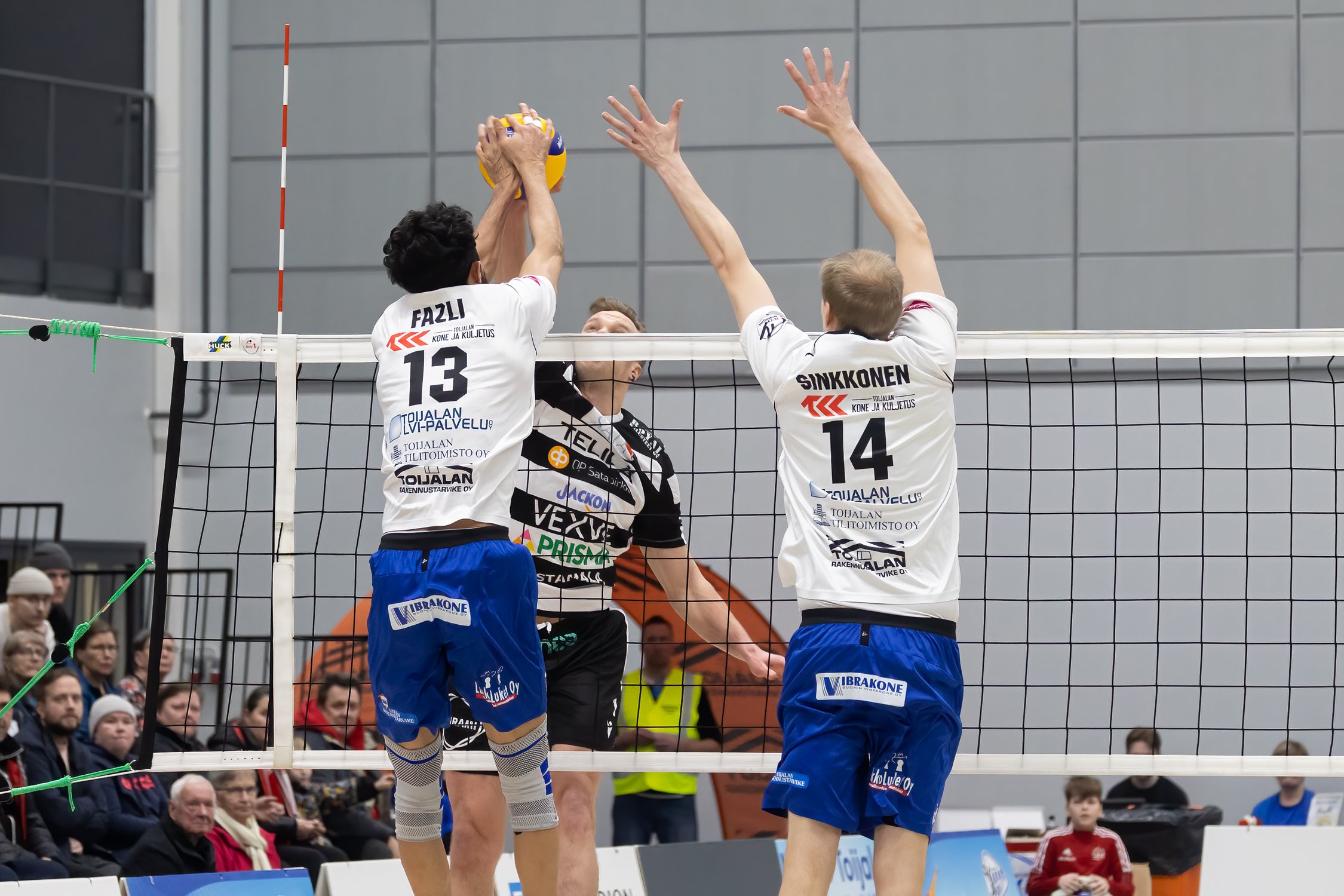 VaLePa jyräsi Akaa-Volleyn - Loimu voittoon 1550 katsojan edessä Joensuussa