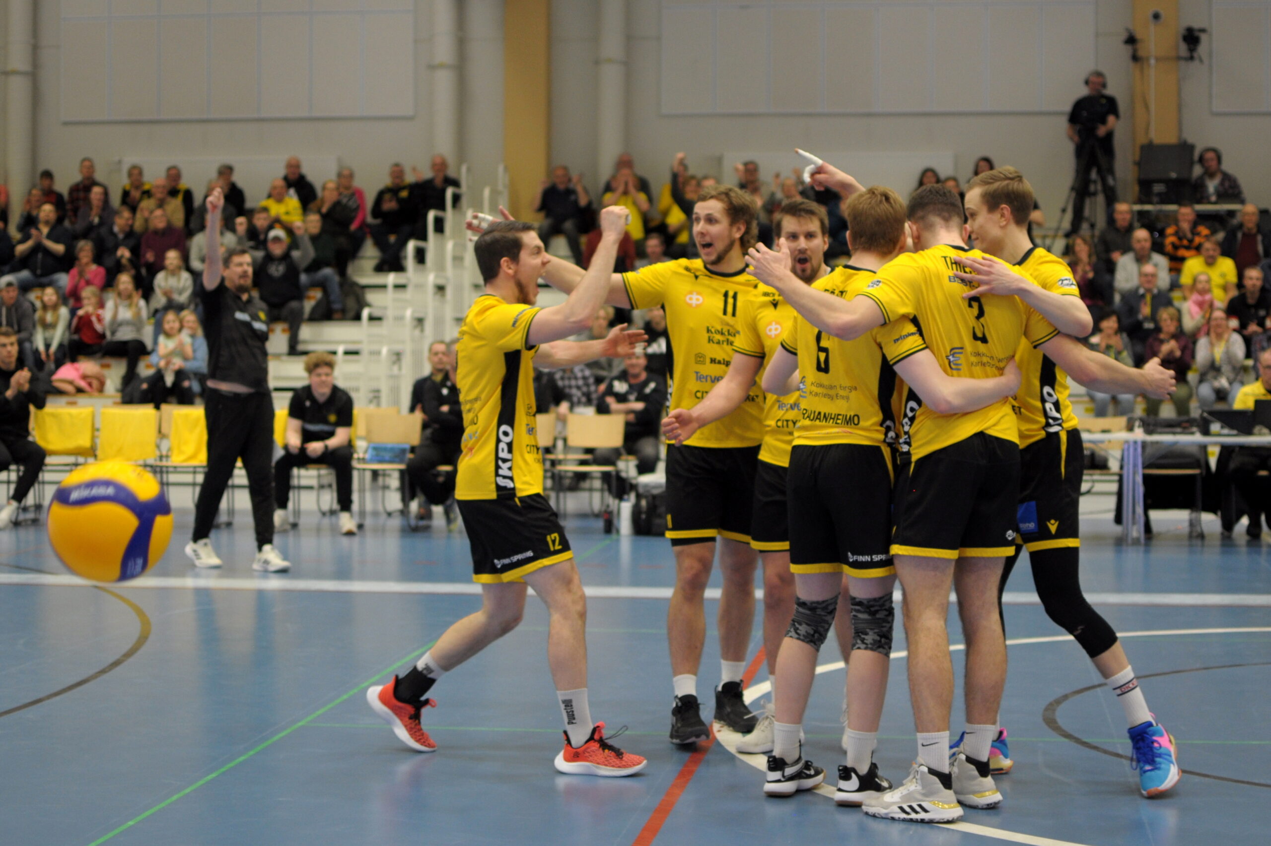 Tiikereille Hurmoksen päänahka - ei yhtään viisieräistä miesten lauantai-illassa