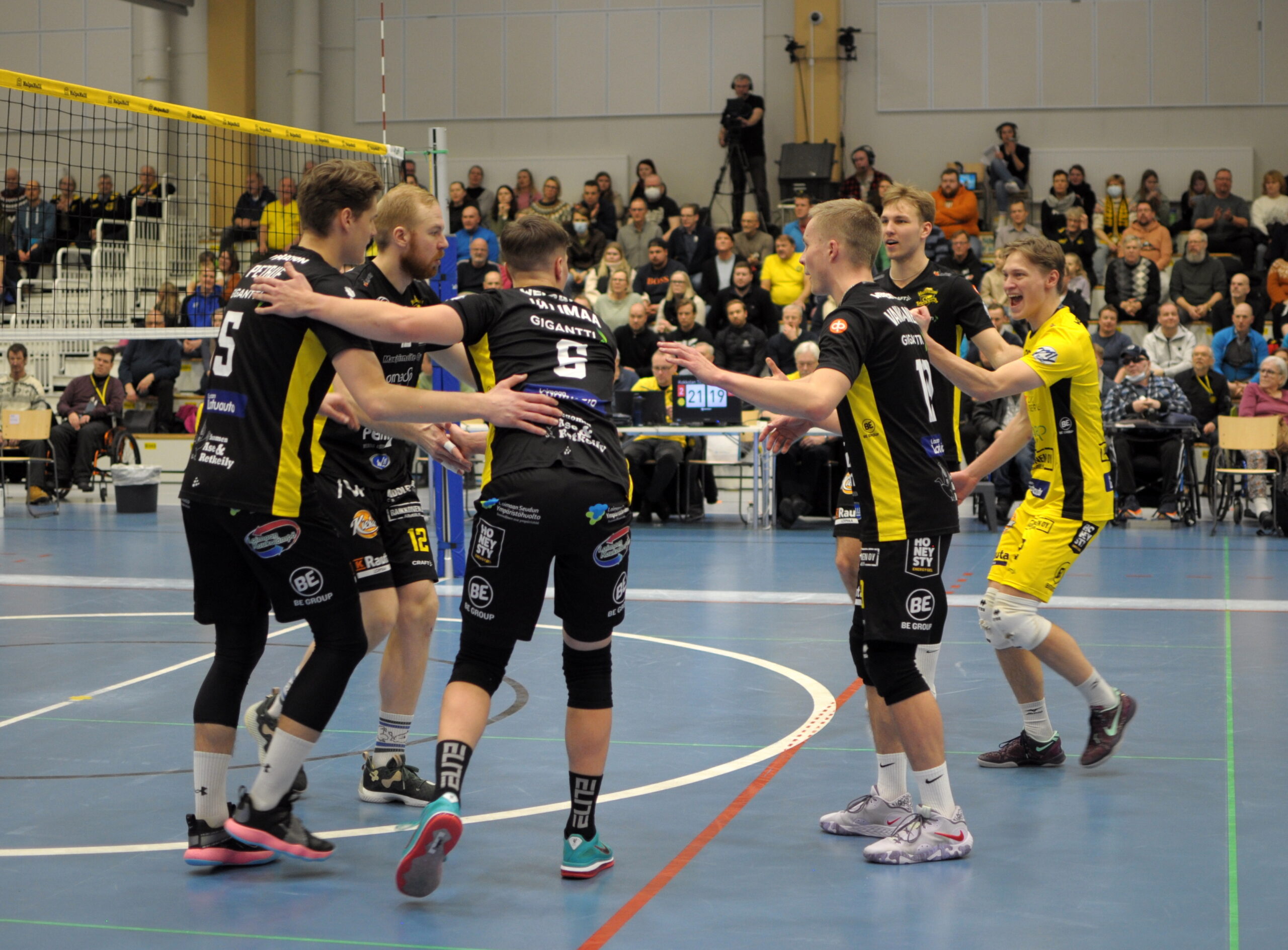 VaLePa nousi voittoon Vantaalla - Hurmos puhtaaseen voittoon Savo Volleysta