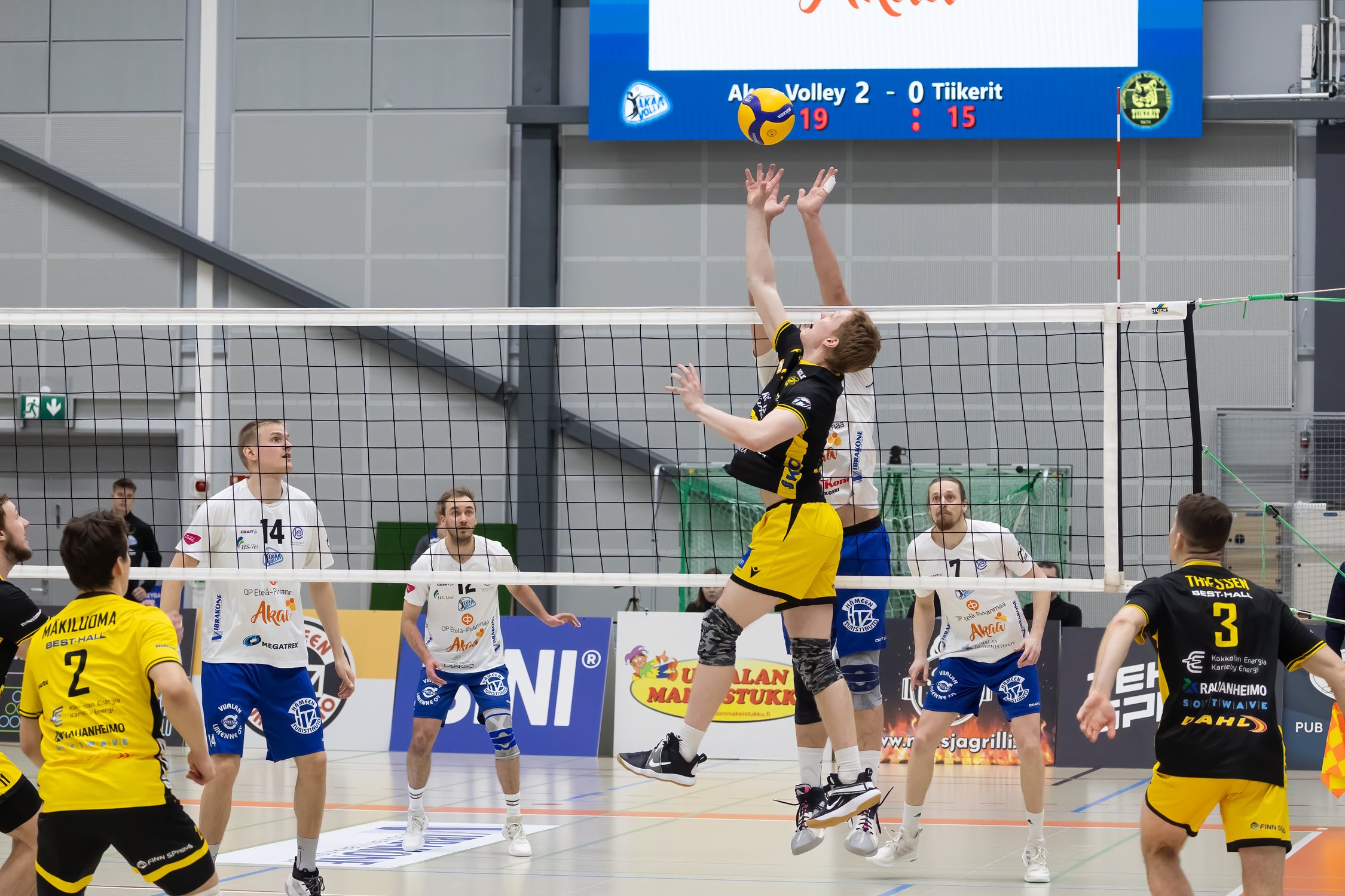 Akaa-Volley tyly isäntä Tiikereille - Hurmos viidennessä parempi Vantaalla