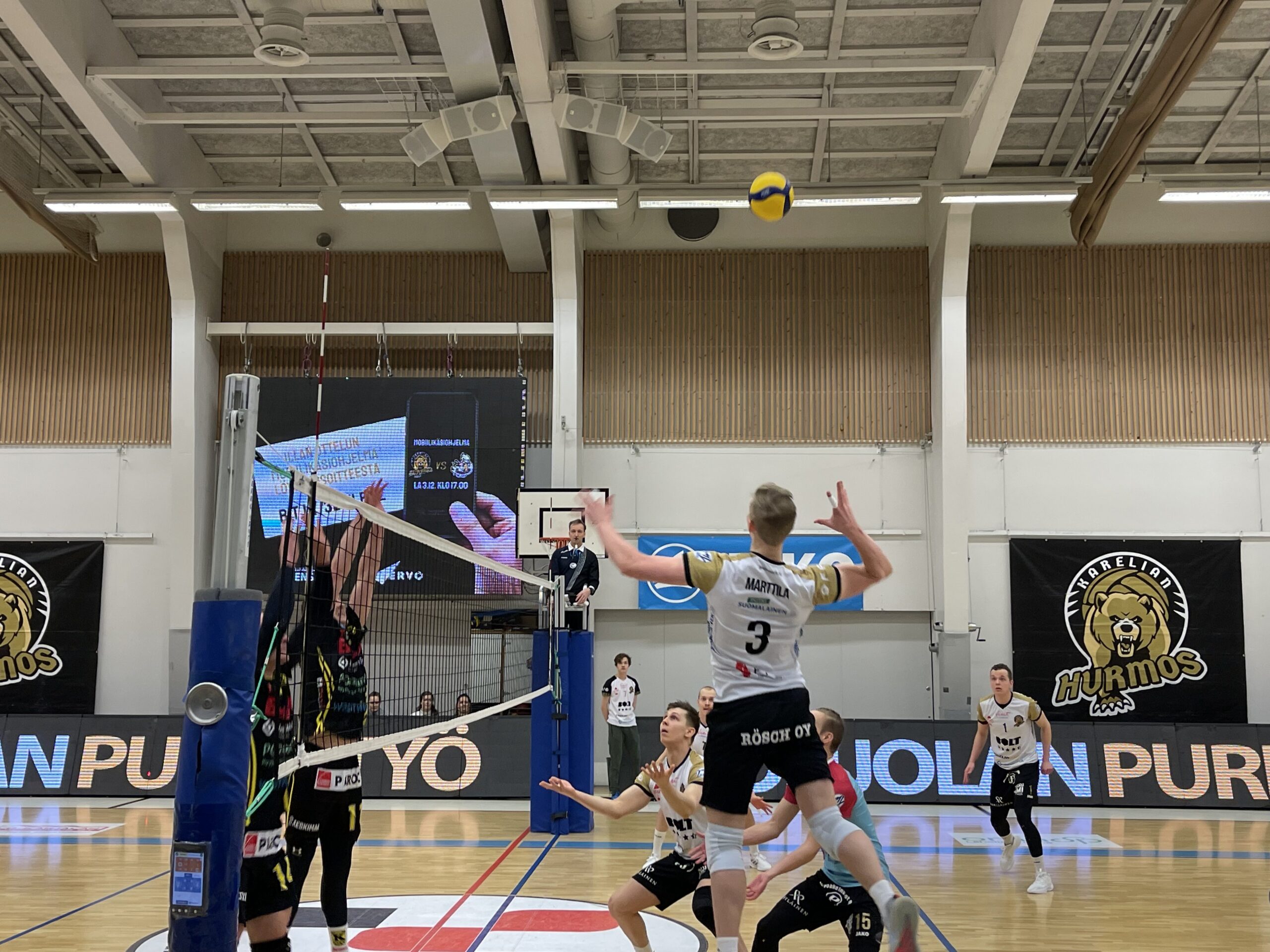 Akaa-Volley ei antanut Hurrikaanille mahdollisuuksia
