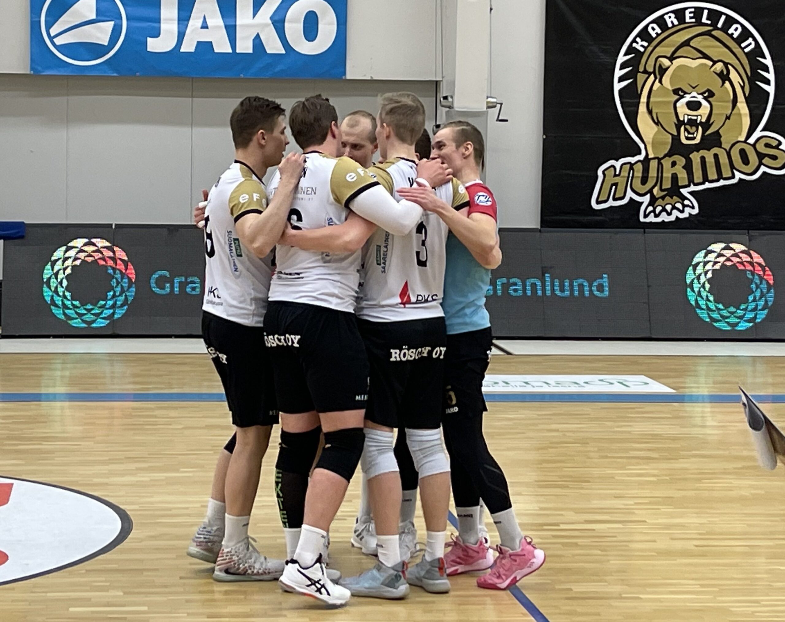 Akaa-Volley ei antanut Hurrikaanille mahdollisuuksia