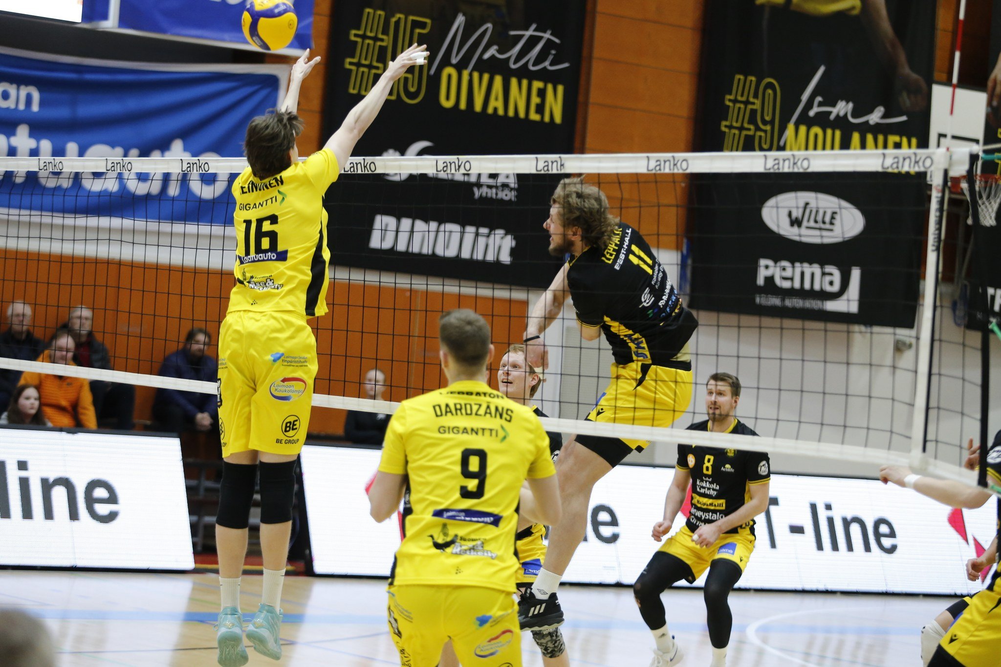 TUTO Volley tarrasi pudotuspelipaikkaan - KyKy-Betset karsii liigapaikastaan