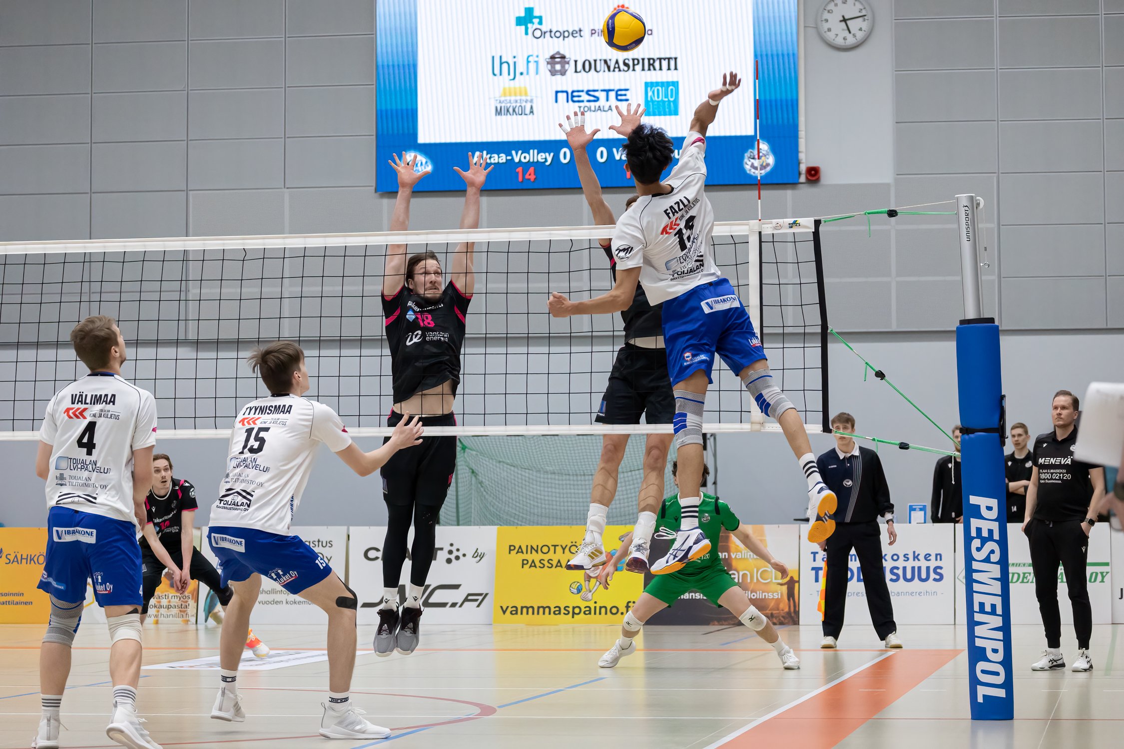 Miesten puolivälierien otteluohjelma