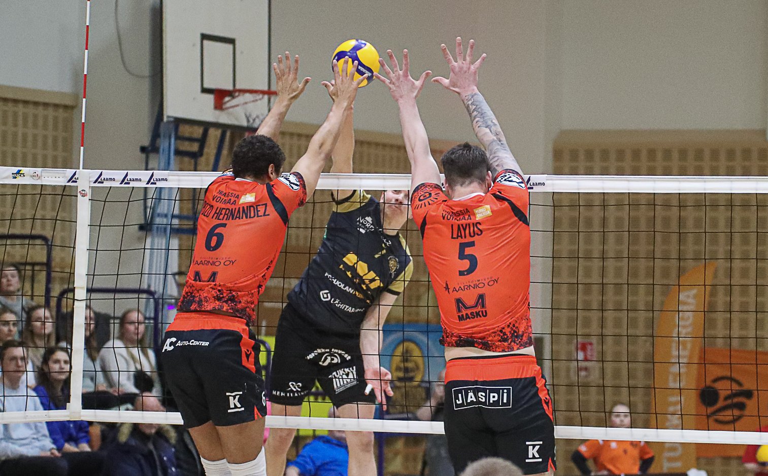 ENNAKKO: Miesten puolivälieräparit käyntiin perjantaina ja lauantaina