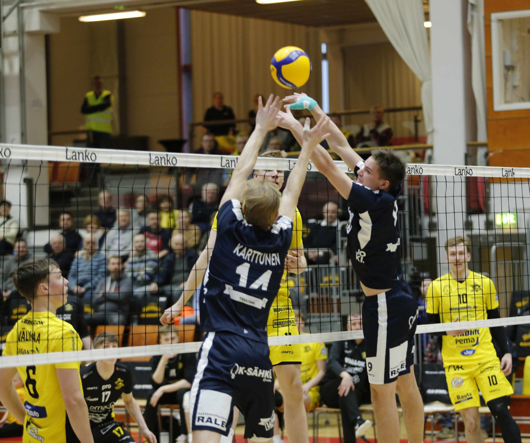 Viimeiseen asti väännettiin pudotuspelien asetelmista