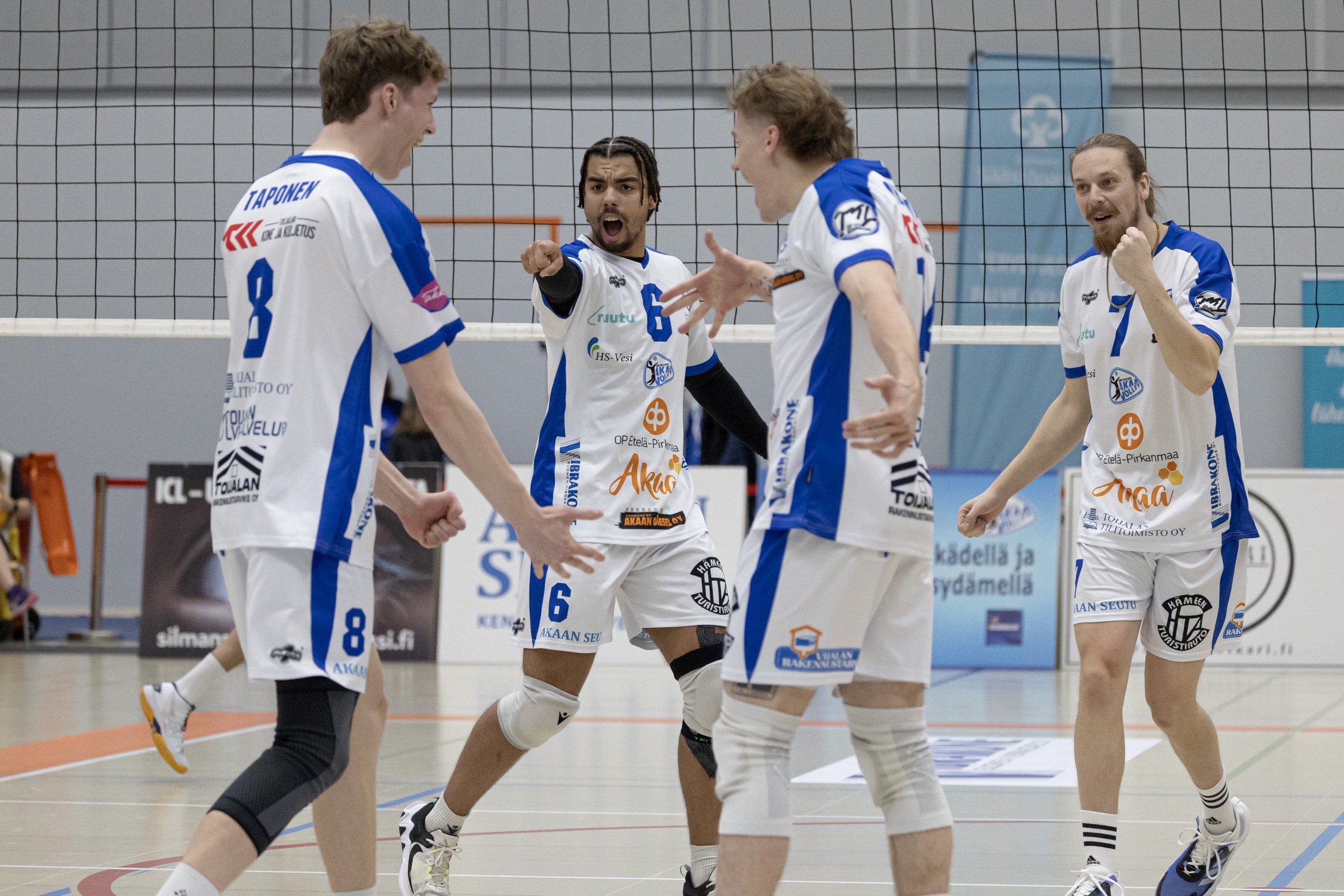 Tiikerit piti Savo Volleyn voitoitta - Akaa-Volley innostui tauolla
