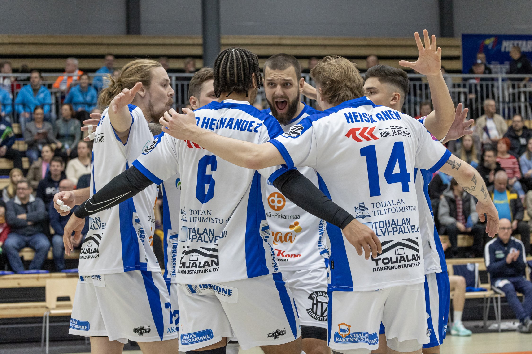 VaLePa ja Akaa-Volley kovia kotonaan - Ducksille myös kauden avausvoitto