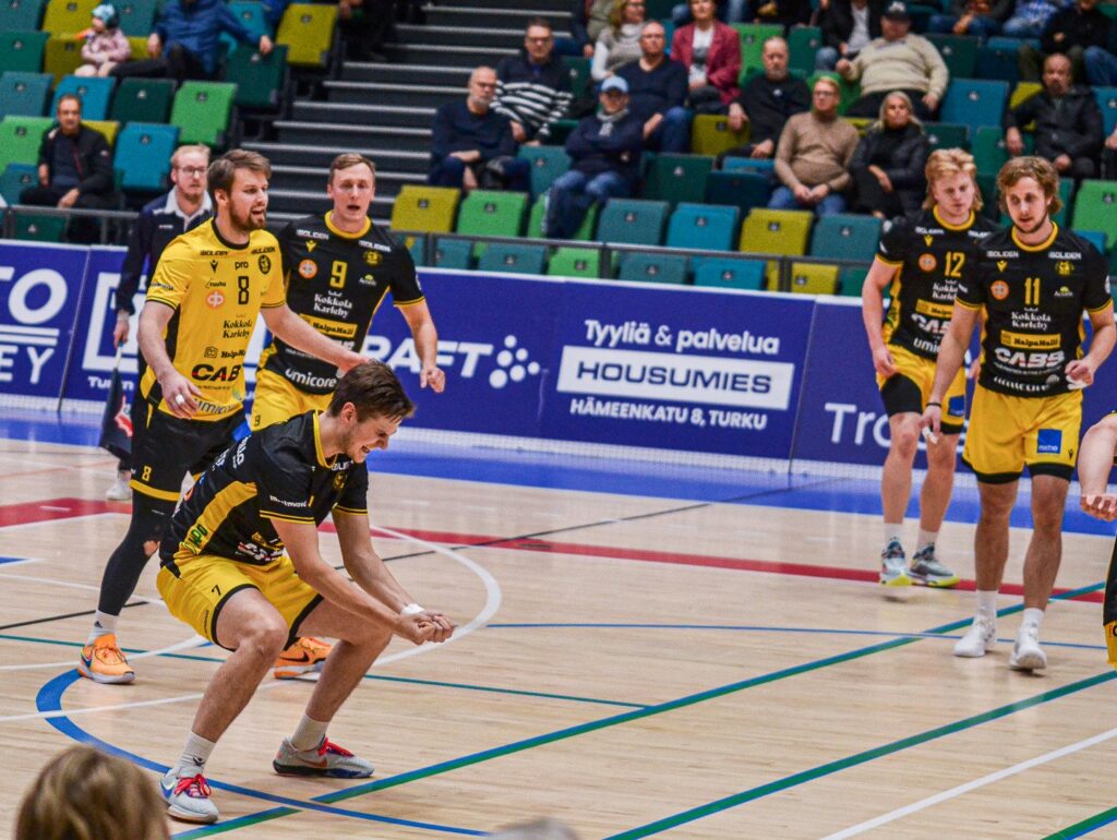 Tiikerit haki pisteet ja Suomen Cupin jatkopaikan Turusta
